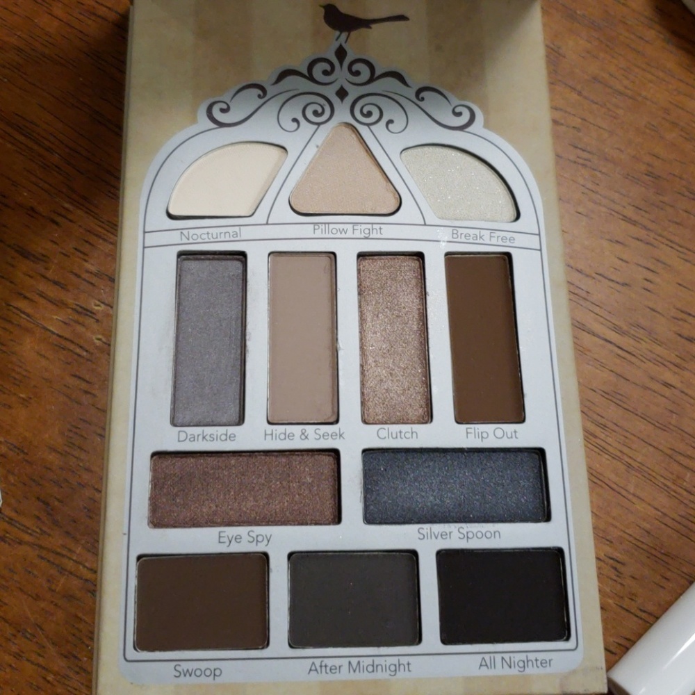 Makeup bundle - Picture 2 of 5